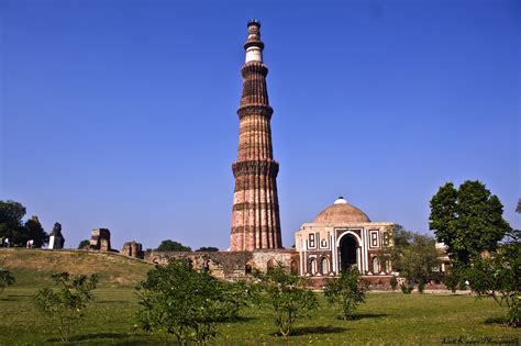 Qutub Minar: ตึกหอคอยโบราณที่สูงที่สุดในอินเดีย และเป็นสัญลักษณ์ของสถาปัตยกรรมมุสลิม